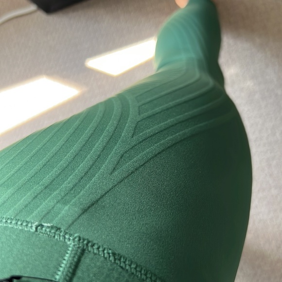 HiTouch High Rise Legging in peppermint - Picture 5 of 7